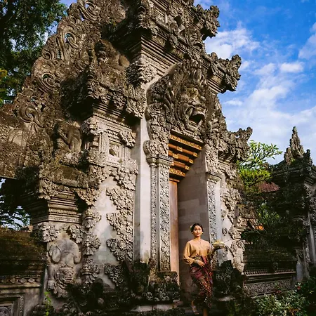 Puri Kantor Legacy - Heritage Palace