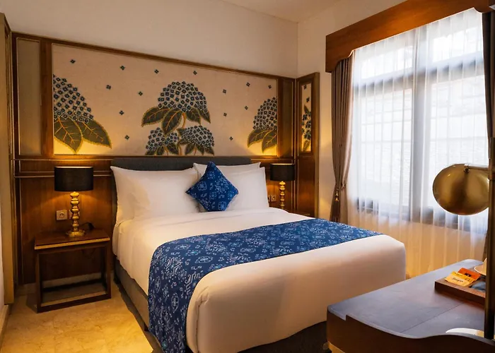 Hotel Puri Kantor Legacy - Heritage Palace