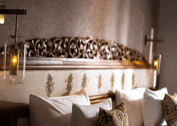 Puri Kantor Legacy - Heritage Palace