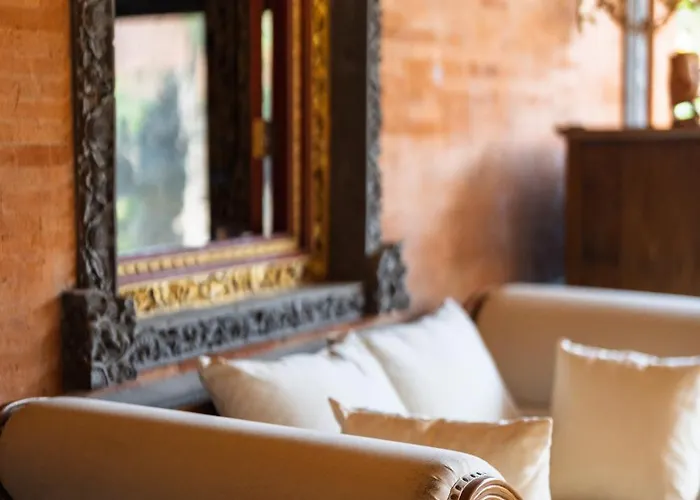 Hotel Puri Kantor Legacy - Heritage Palace Ubud