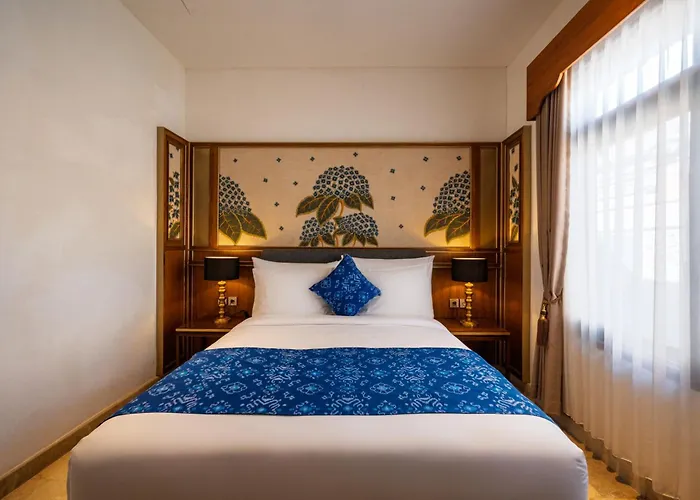 Puri Kantor Legacy - Heritage Palace 4*