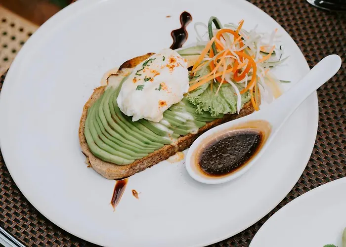 Puri Kantor Legacy - Heritage Palace Hotel Ubud