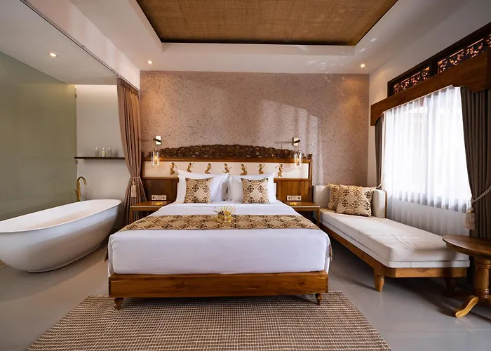 Hotel Puri Kantor Legacy - Heritage Palace 4*